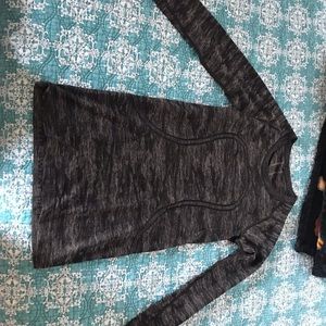 Lululemon size 4 swiftly